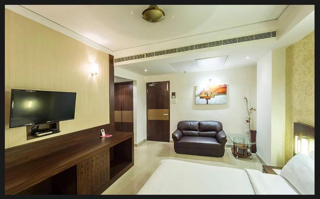 The Regal Park Hotel Visakhapatnam Dış mekan fotoğraf